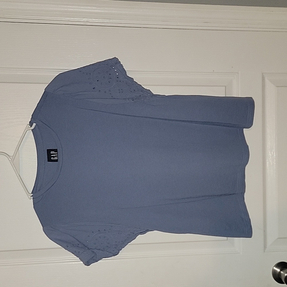 GAP Women's Large Short Sleeve Blue Tee Shirt